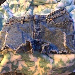 Short jean shorts